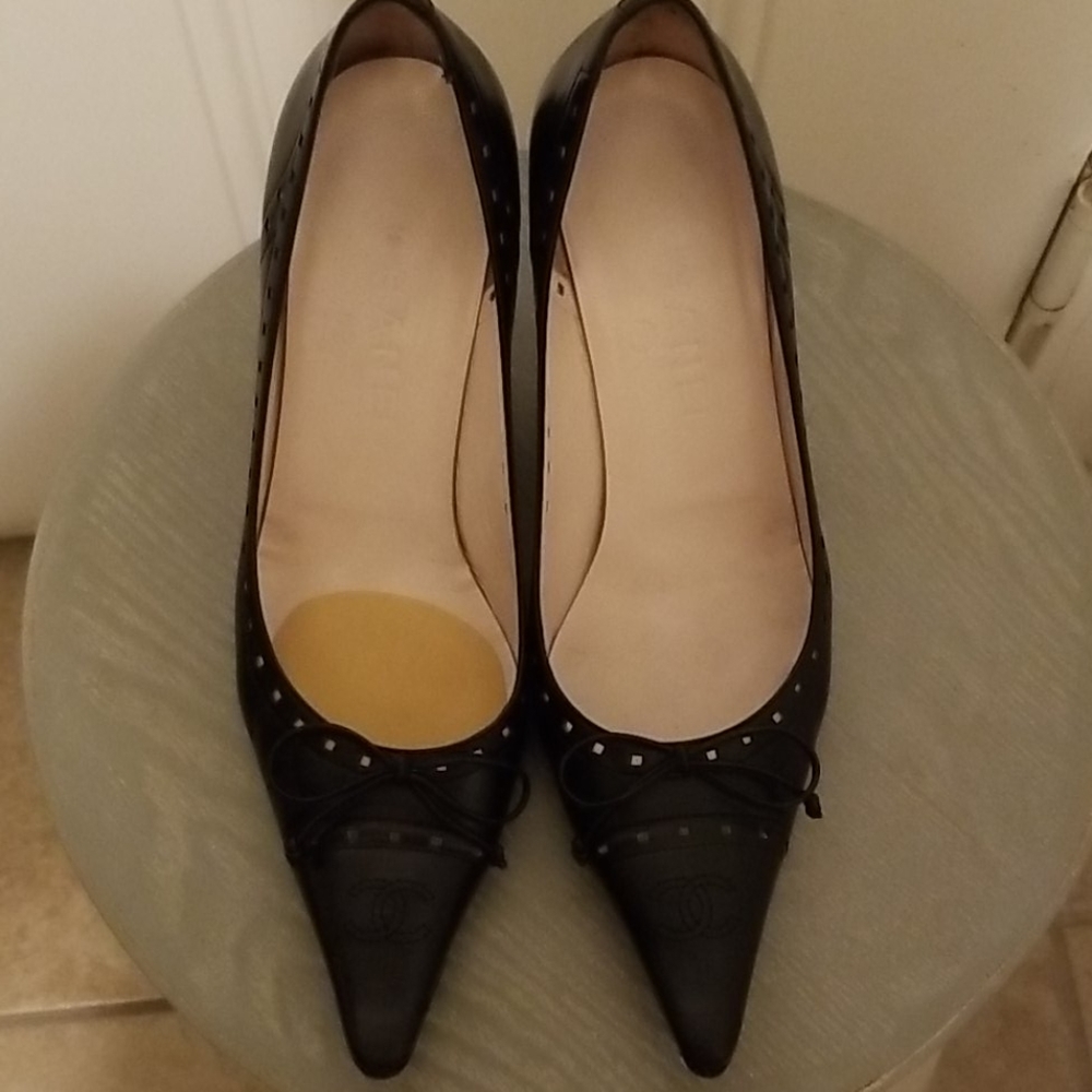 Chanel Pumps